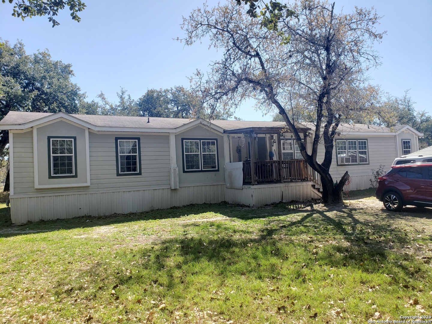 Property Photo: 309 Crosscreek Dr TX 78114