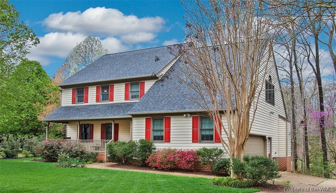 Property Photo:  321 Royal Grant Drive  VA 23185 