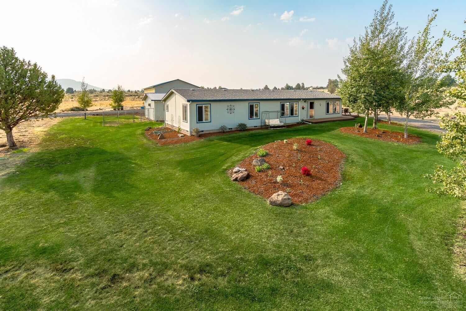 Property Photo: 10115 SW Gregg Street OR 97734