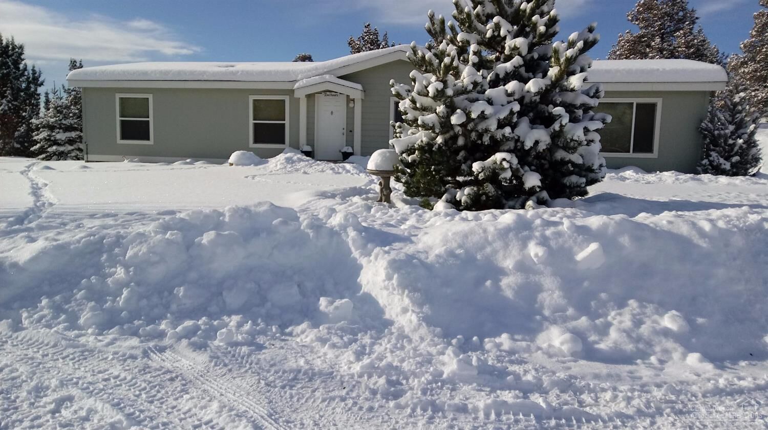 Property Photo: 9266 SW Panorama Road OR 97760