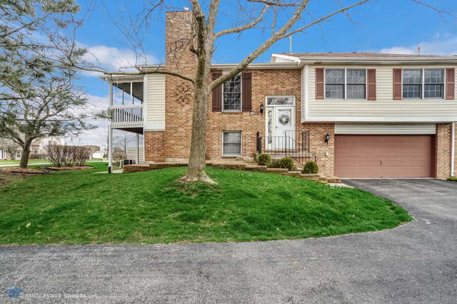 Property Photo:  10171 Kirkstone Way A  IL 60448 