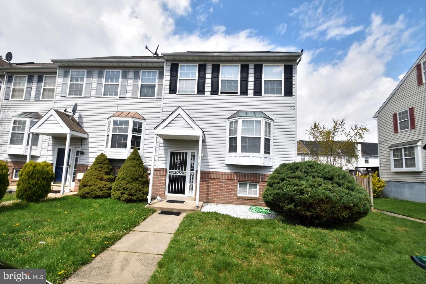 Property Photo:  130 Hawk Drive  DE 19702 