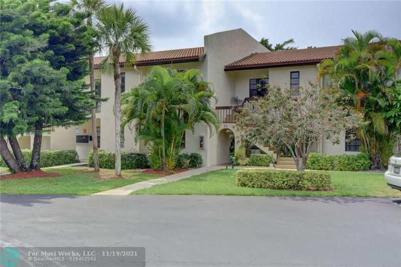 Property Photo: 21854 Cypress Cir 30G FL 33433