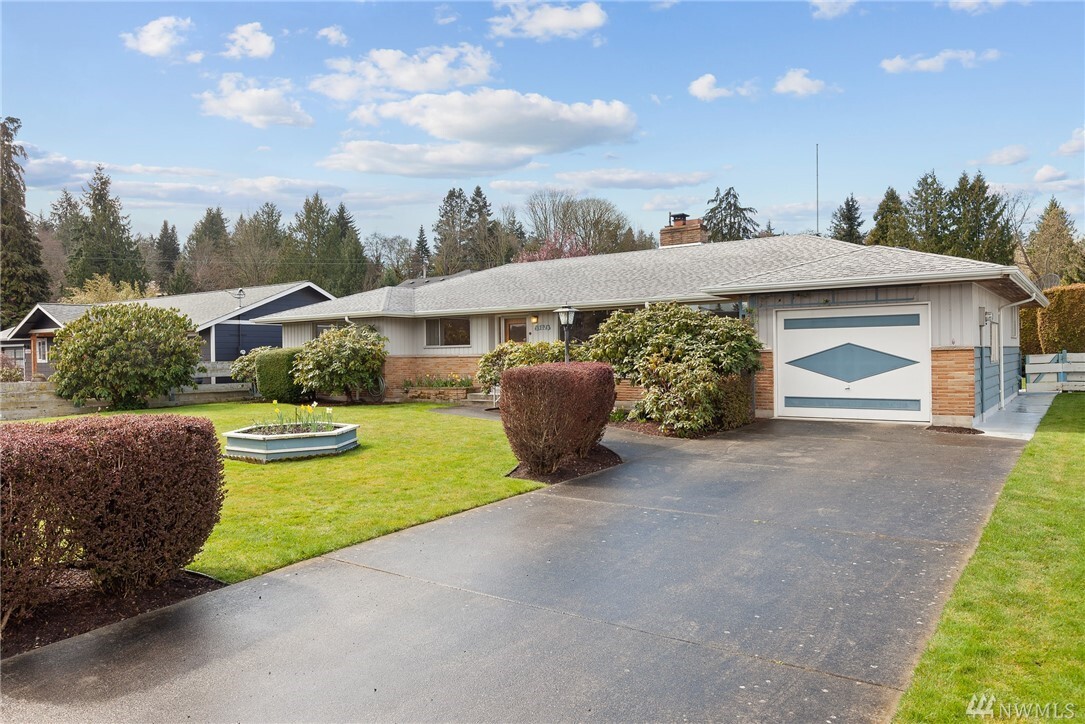 Property Photo: 13023 20th Avenue NE WA 98125