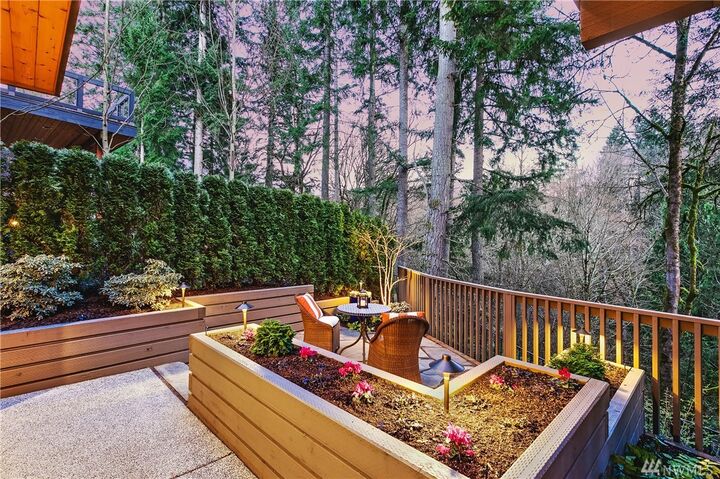 Property Photo:  2173 NW Stoney Creek Drive  WA 98027 