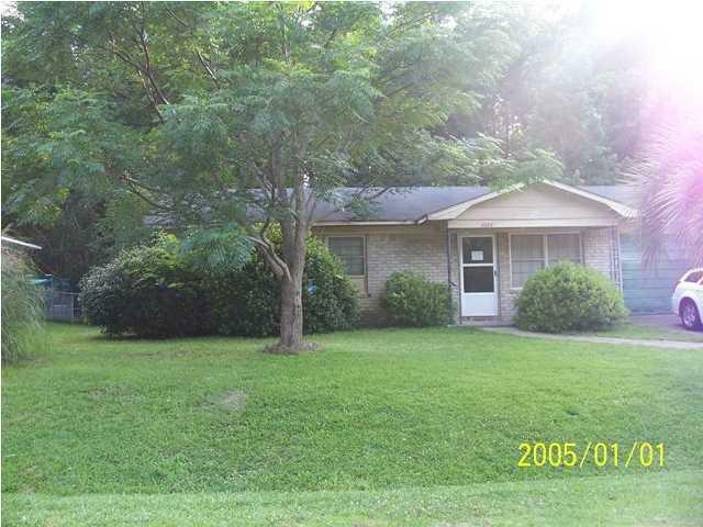 7605 Crossgate Boulevard  North Charleston SC 29420 photo