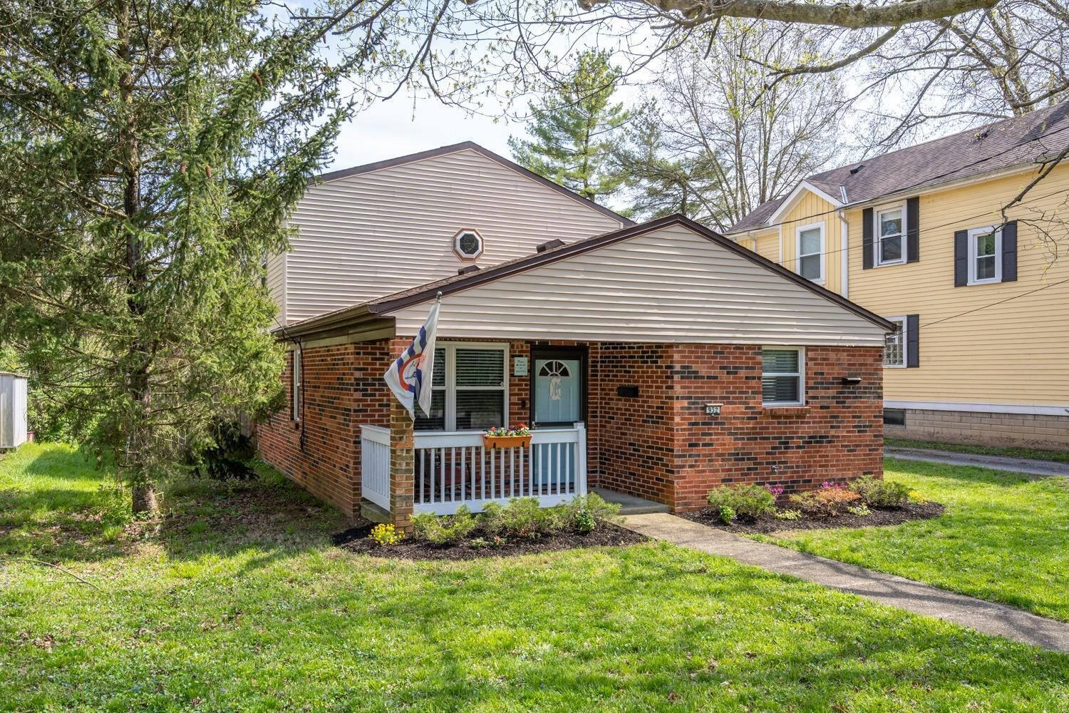 Property Photo:  932 Forest Ave  OH 45150 