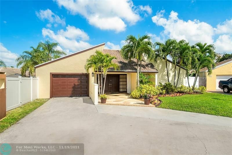 Property Photo:  4947 SW 94th Ter  FL 33328 