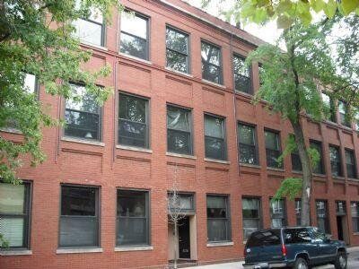 Property Photo:  2409 North Surrey Court 1F  IL 60614 