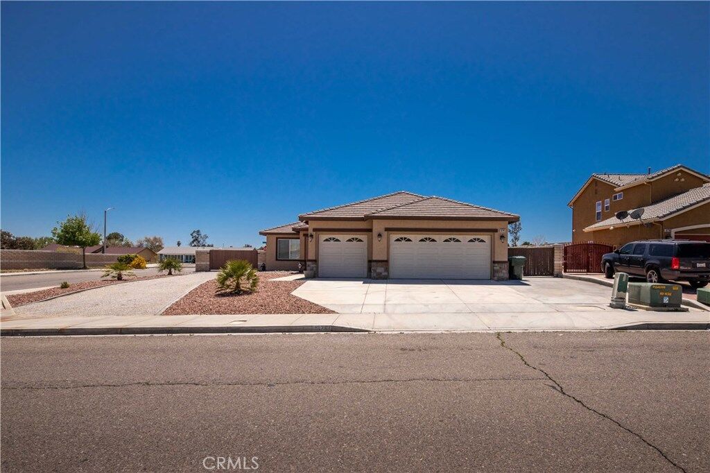 Property Photo: 13781 Buttermilk Road CA 92392
