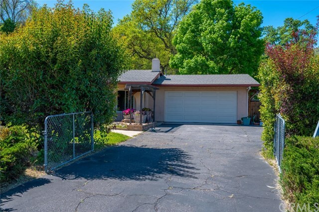 Property Photo: 9305 Curbaril Avenue CA 93422