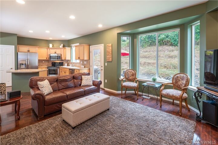 Property Photo: 13789 194th Drive SE WA 98272