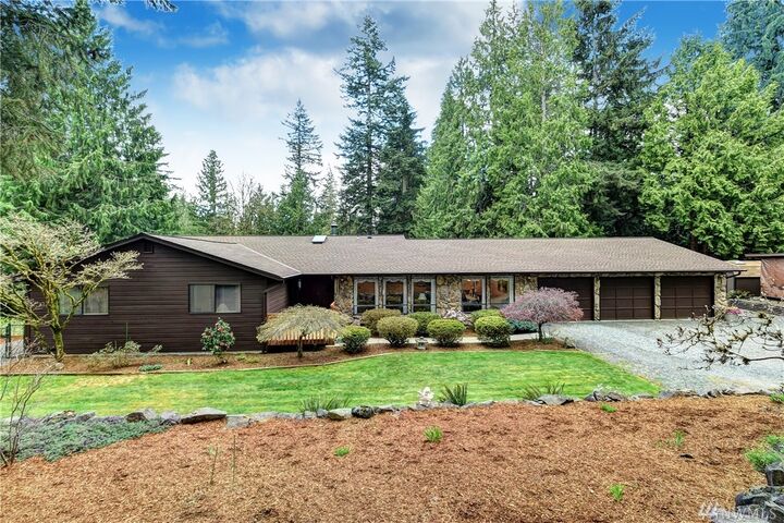 Property Photo: 23620 131st Avenue SE WA 98296