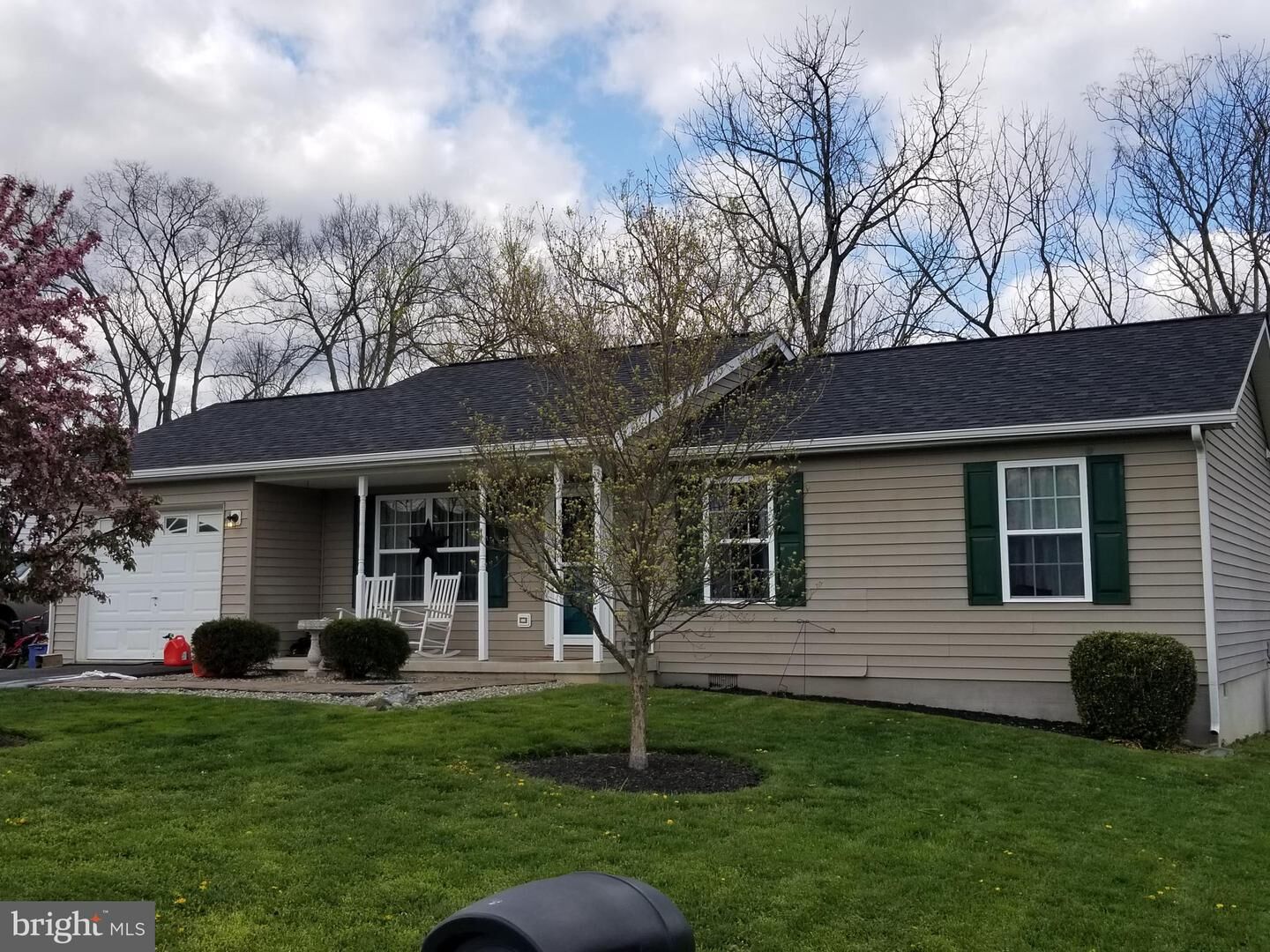 Property Photo: 324 Pacific Blvd WV 25427