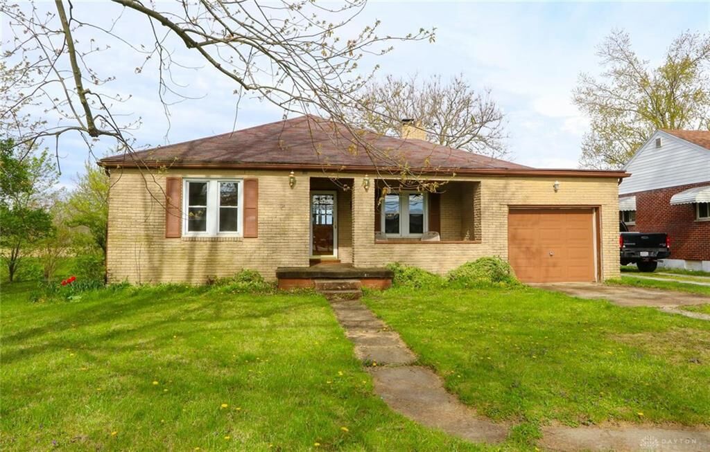 Property Photo: 327 S Urbana Street OH 45369