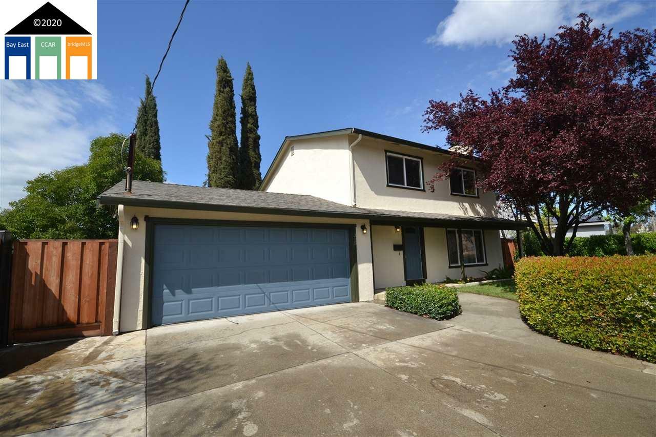 Property Photo:  315 Wall St  CA 94550 