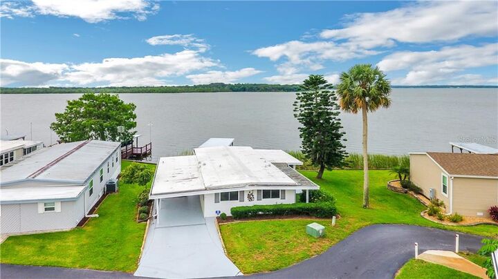 Property Photo: 8 Big Tree Drive FL 34731