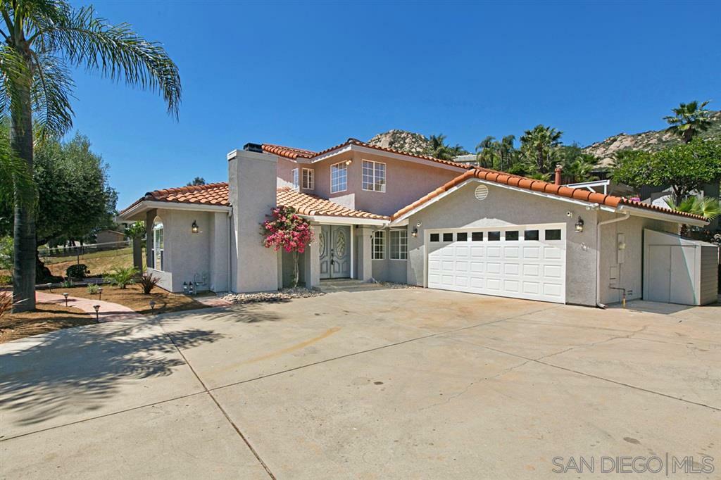 Property Photo:  25722 Bellemore Dr  CA 92065 