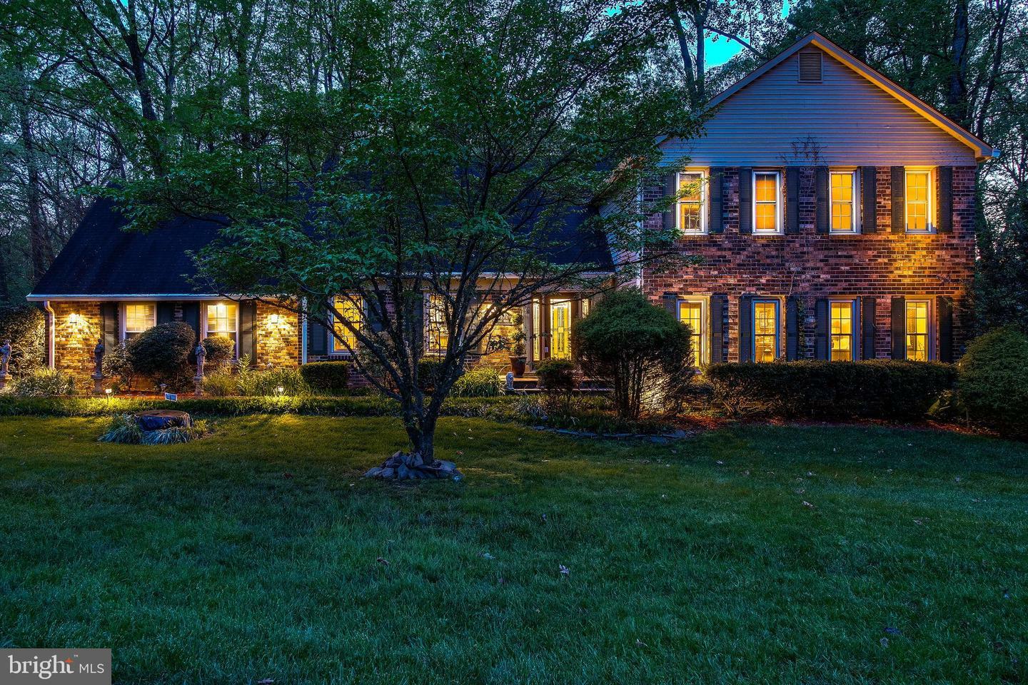 Property Photo:  5102 Pheasant Ridge Road  VA 22030 