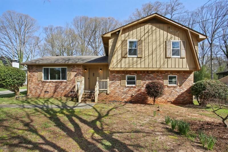 Property Photo: 4236 Bonaparte Drive GA 30084