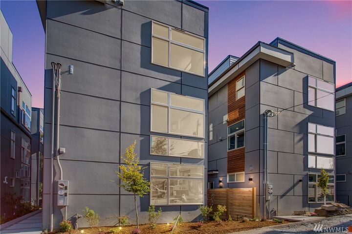 726 C  Martin Luther King Junior Way  Seattle WA 98122 photo