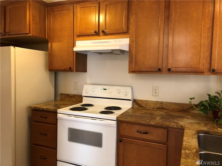 Property Photo: 311 Cedar Ave 1 WA 98290