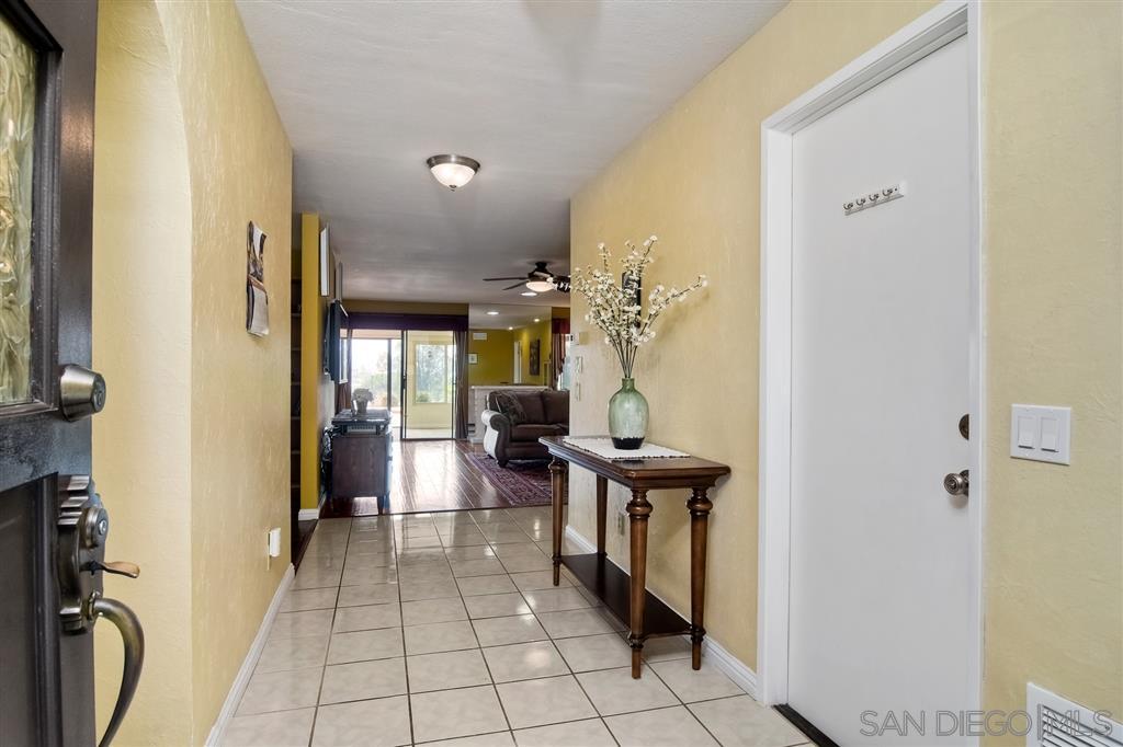 Property Photo: 17612 Fonticello Way CA 92128