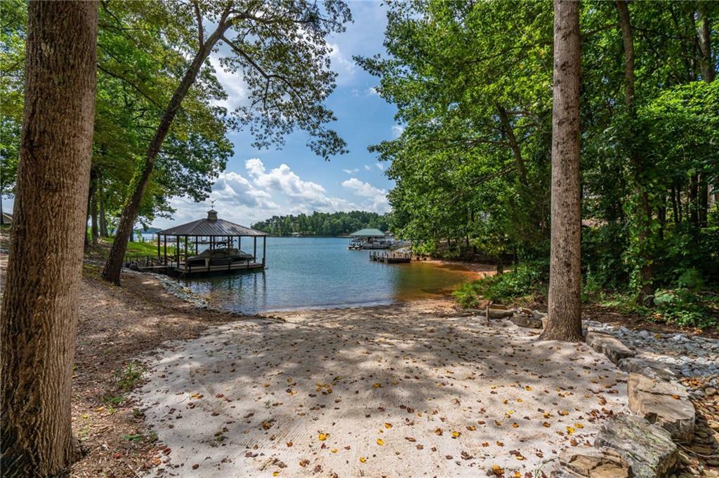 Property Photo:  506 Sunrise Cove Drive  SC 29672 