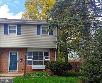 Property Photo: 917 E Oak Street PA 17078