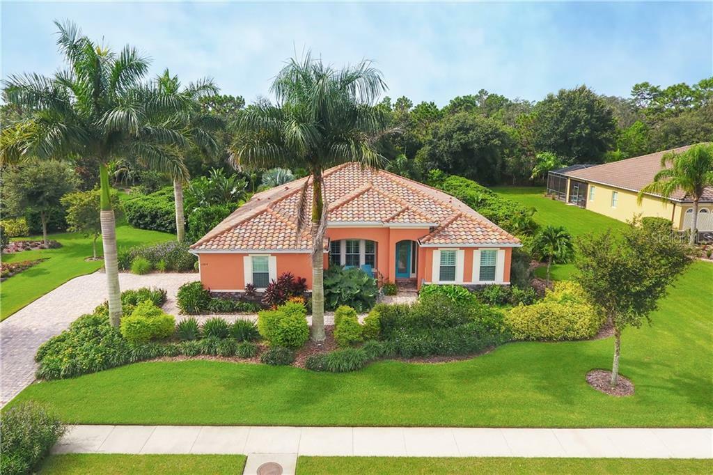 Property Photo: 17014 4th Avenue E FL 34212
