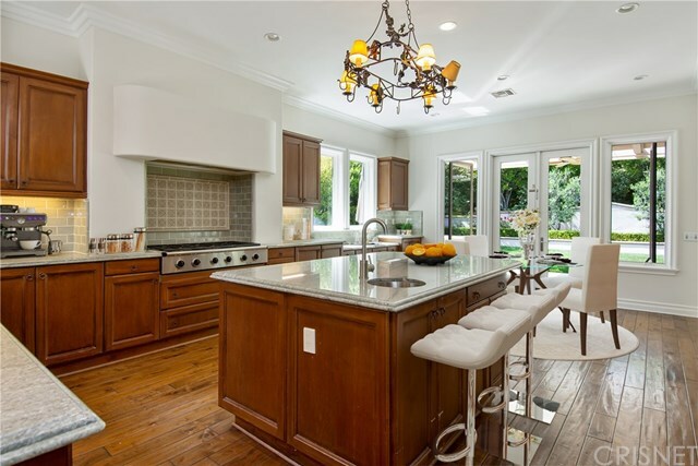 Property Photo: 25057 Prado De Los Pajaros CA 91302