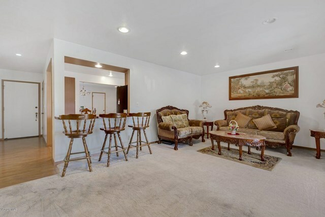 Property Photo:  2064 Sweetland Street  CA 93033 