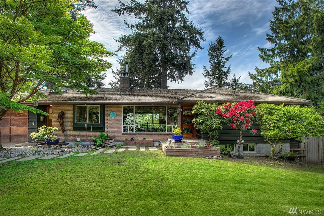 Property Photo:  19115 2nd Ave SW  WA 98166 