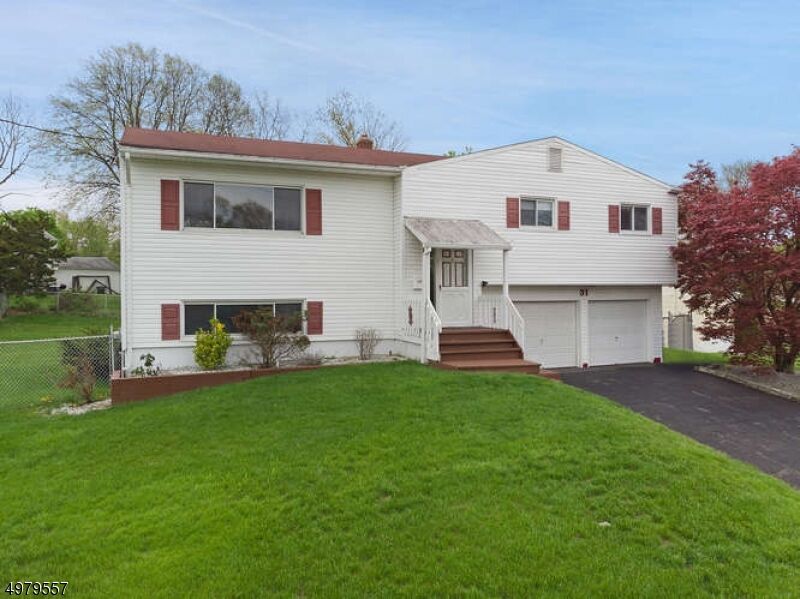 Property Photo:  31 Montrose Rd  NJ 08873 