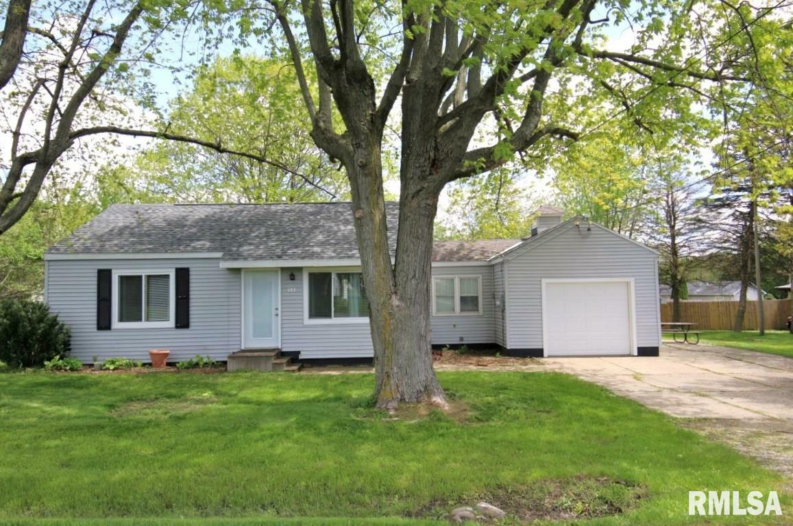 Property Photo:  609 Woodland  IL 61571 