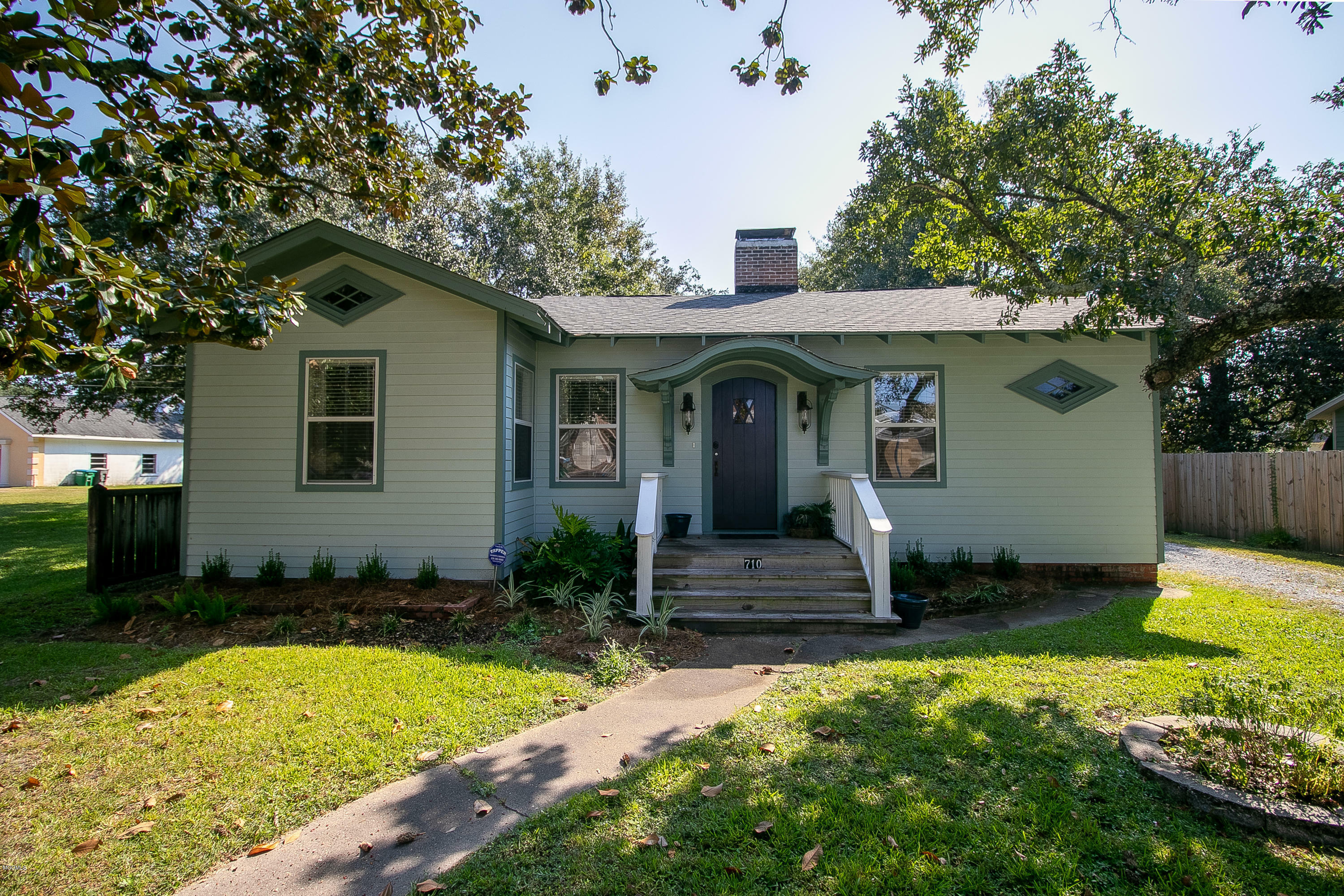 Property Photo:  710 Magnolia Avenue  MS 39564 