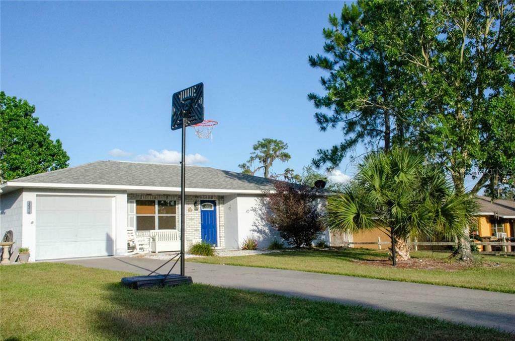 Property Photo:  36214 Bristol Circle  FL 32735 