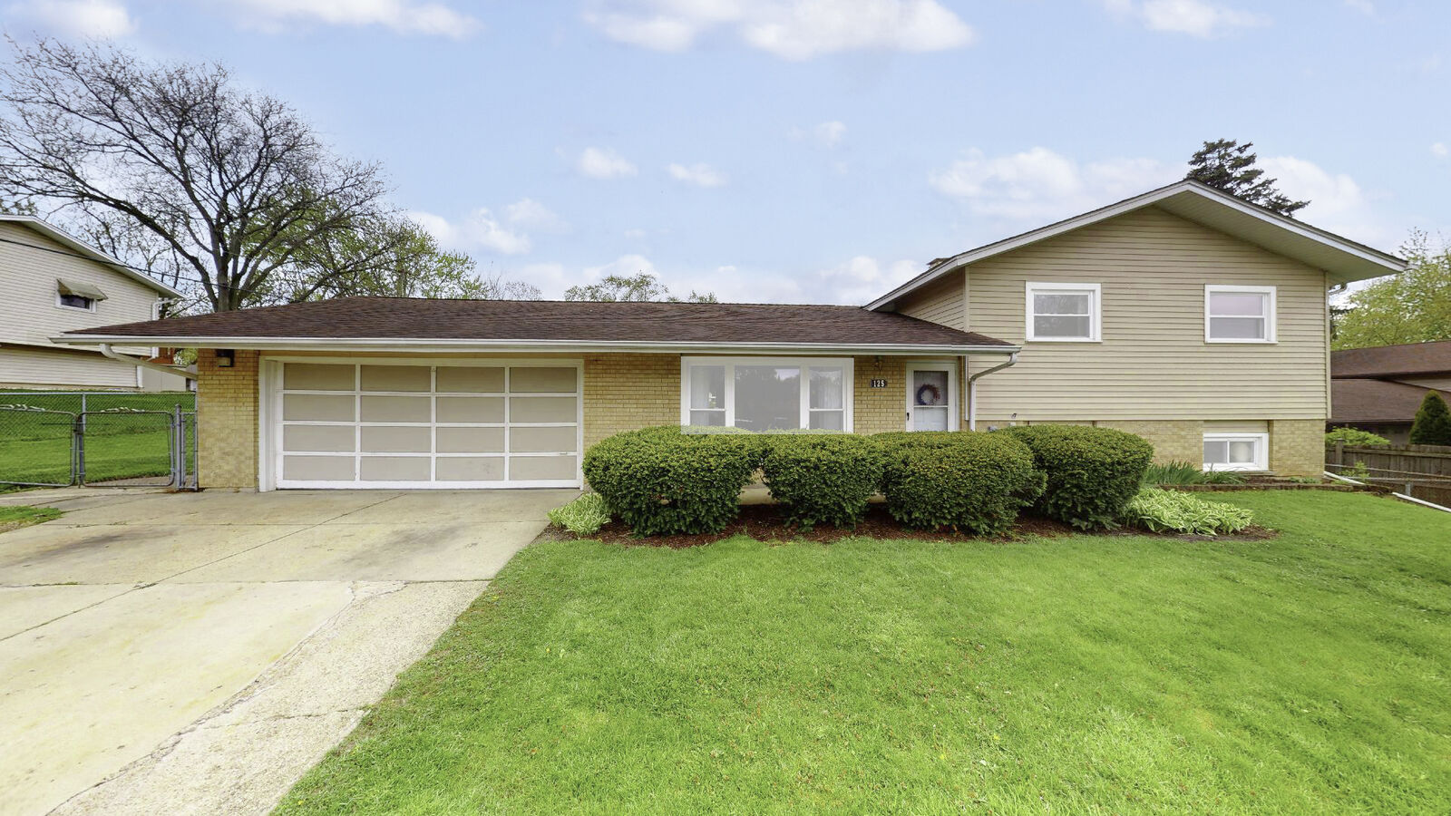 Property Photo: 21W125 Canary Road IL 60148