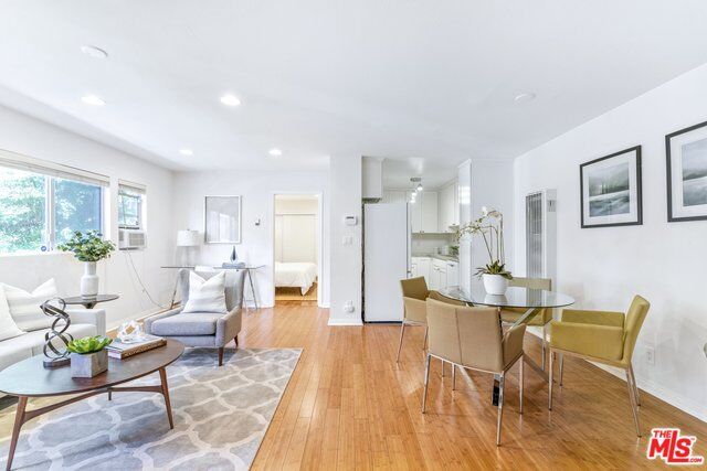 Property Photo: 1431 Stanford St 5 CA 90404