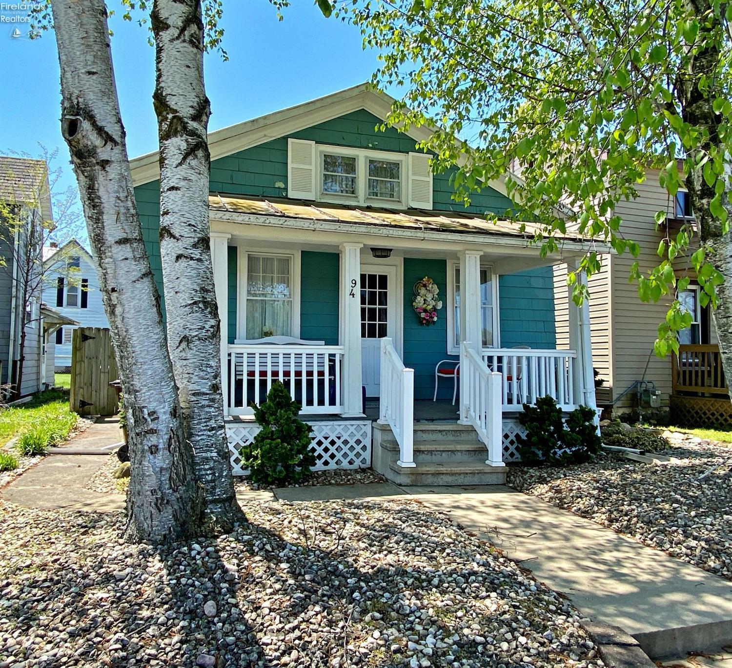 Property Photo:  94 Railroad Street  OH 44883 