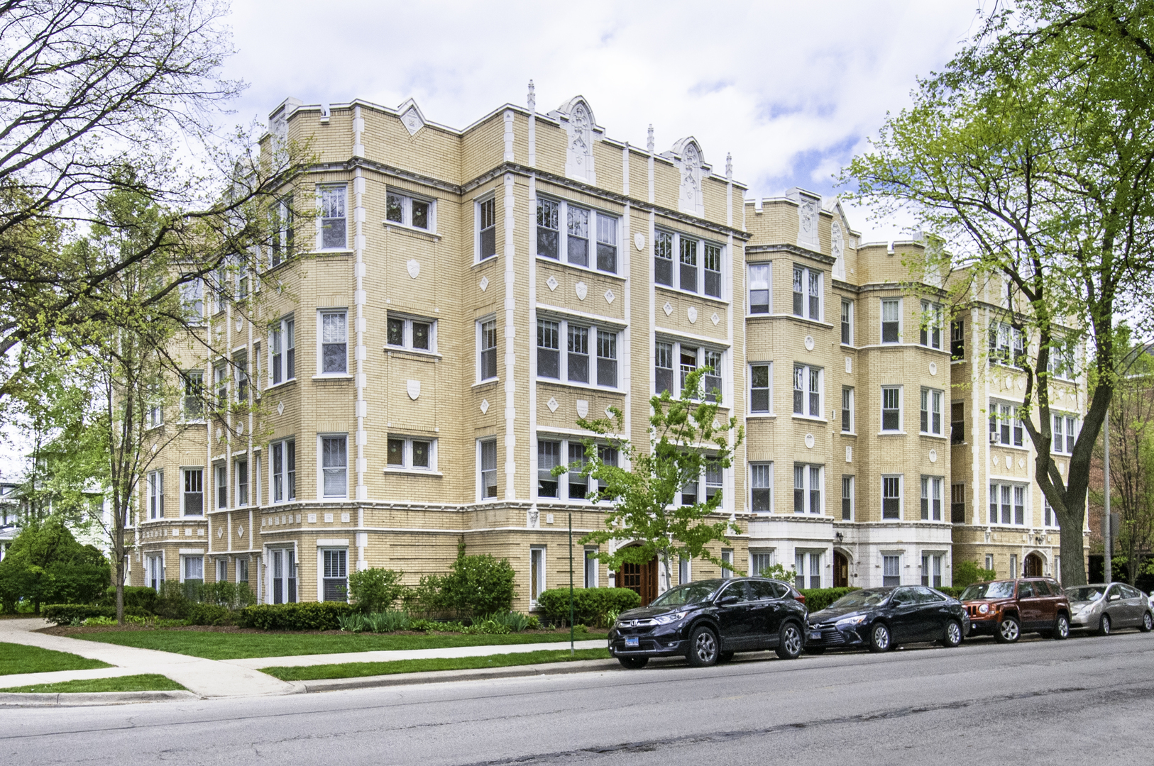 Property Photo:  822 Washington Boulevard 3  IL 60302 