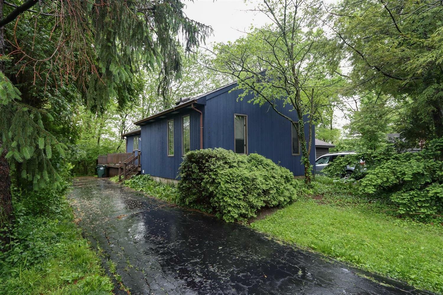 Property Photo:  1090 Willow Ave  OH 45246 