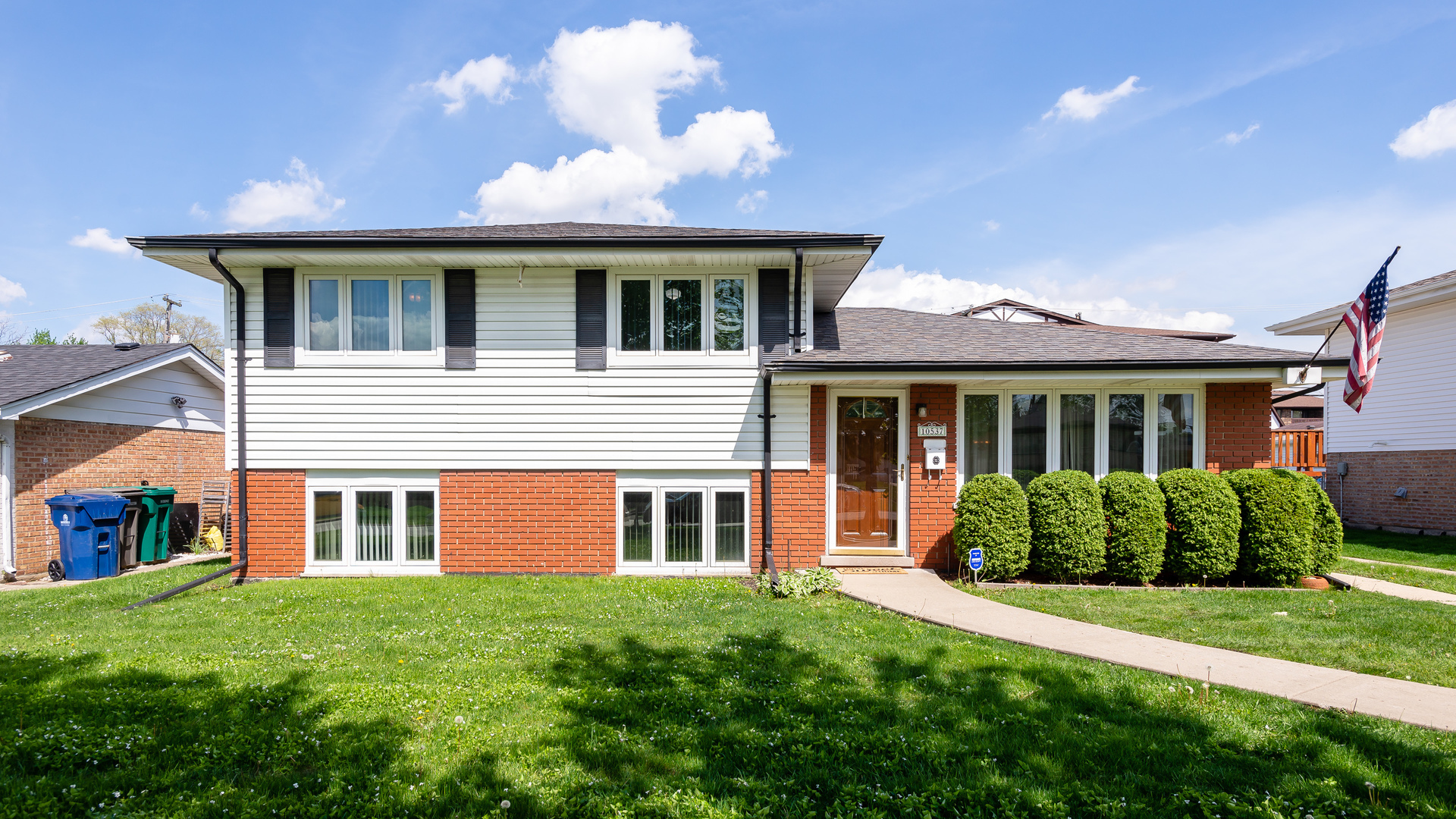 Property Photo:  10537 Forest Lane  IL 60415 