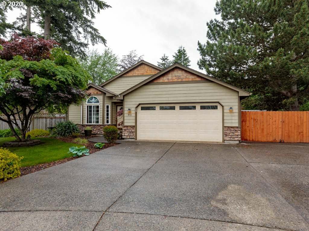 Property Photo:  816 NE 154th Ave  WA 98684 