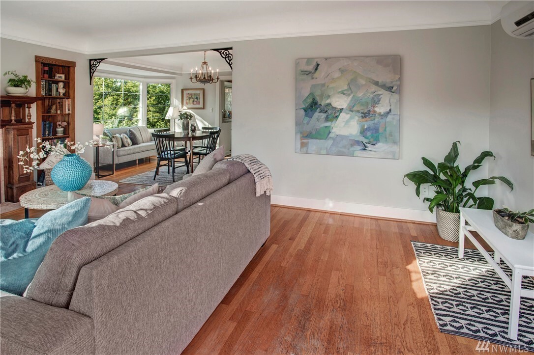 Property Photo: 9336 Waters Avenue S WA 98118