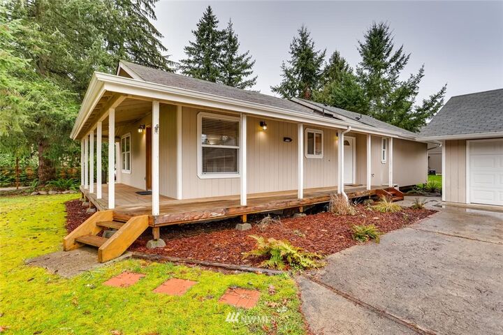 Property Photo:  15106 SE 107th Street  WA 98059 