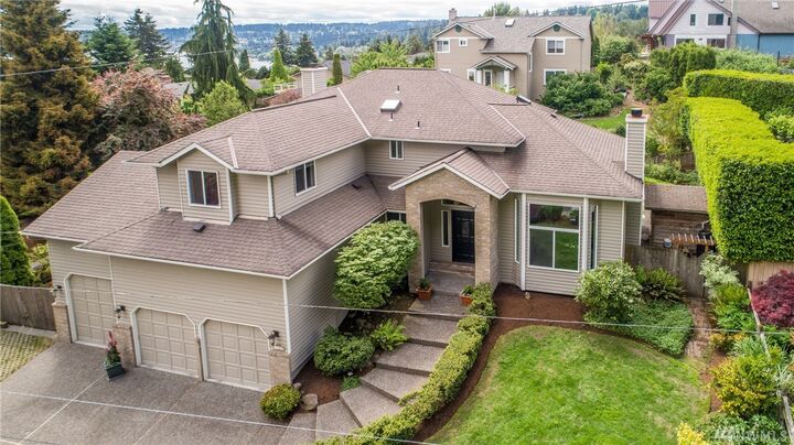 18229  64th Avenue NE  Kenmore WA 98028 photo