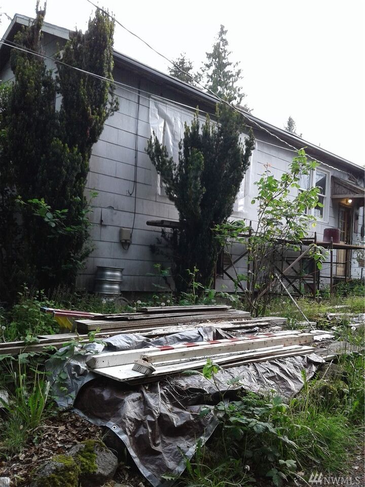 Property Photo:  12516  Dayton Avenue N  WA 98133 