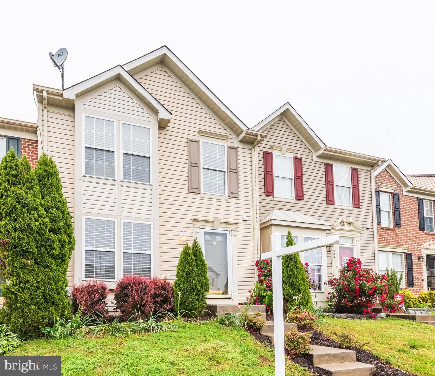 Property Photo: 452 Rose Way MD 21014
