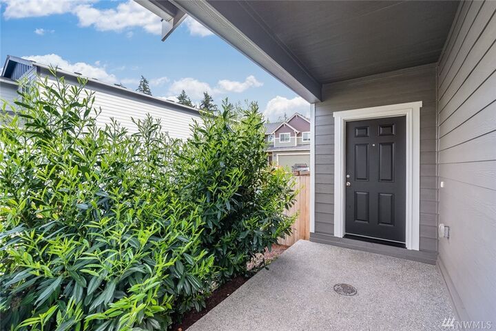 Property Photo:  5502  148th St Court E  WA 98375 